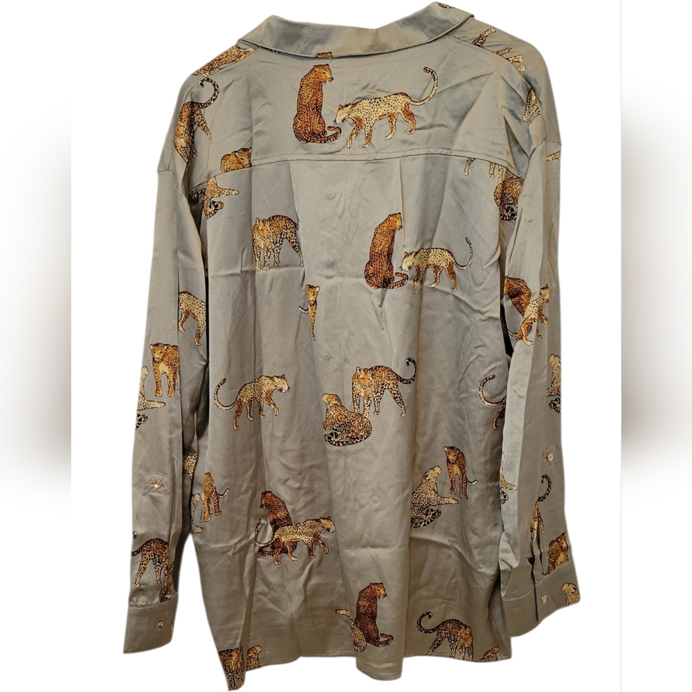 NWT Umgee USA Leopard Print Satin Blouse Hi-Low Button Front Women's XL - Picture 4 of 10